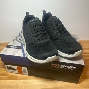 Brand New Men’s Size 10.5 Skechers Glide Slip On Tennis Shoes